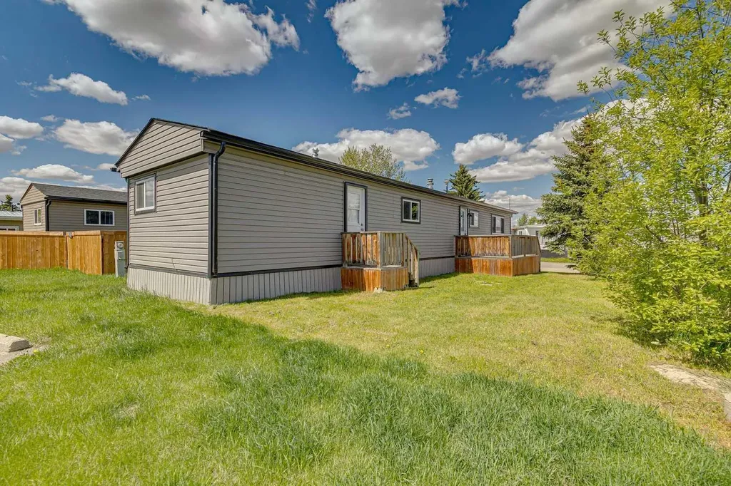 418 Kanel Drive NE High River AB T1V 1J6