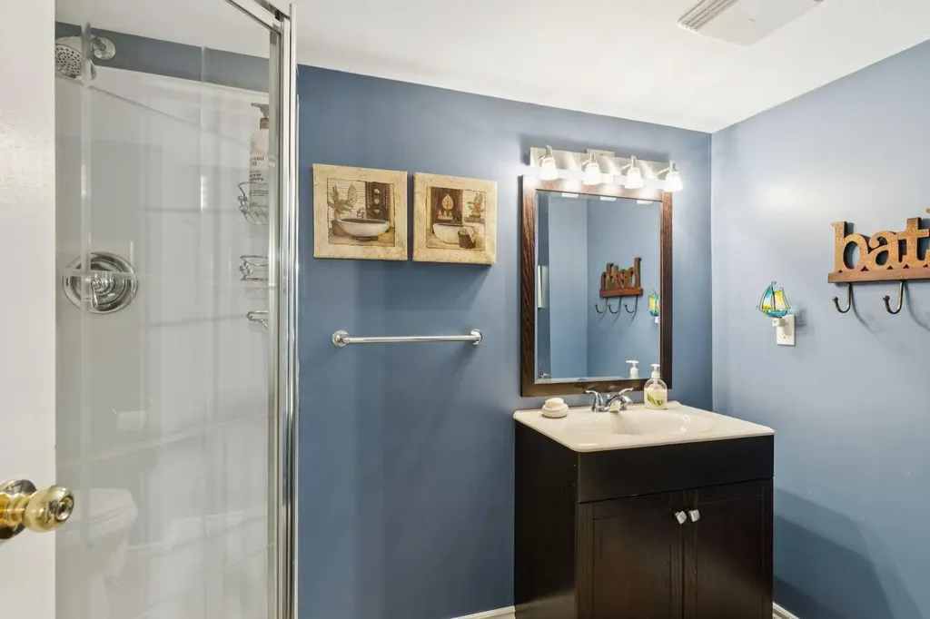323 Ranchview Place NW Calgary AB T3G 1J8