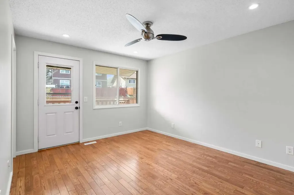124 Bergen Crescent NW Calgary AB T3K1J8