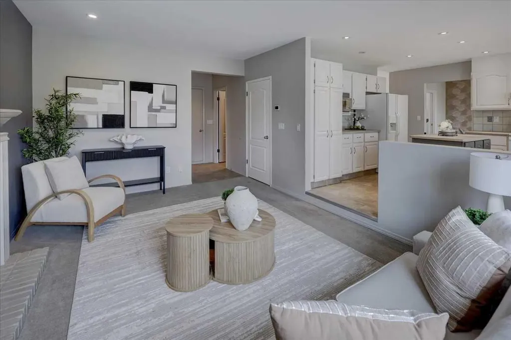 12 Signal Ridge Court SW Calgary AB T3H 3G1