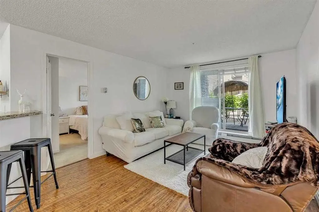 428 Chaparral Ravine View SE Calgary AB T2X 0N2