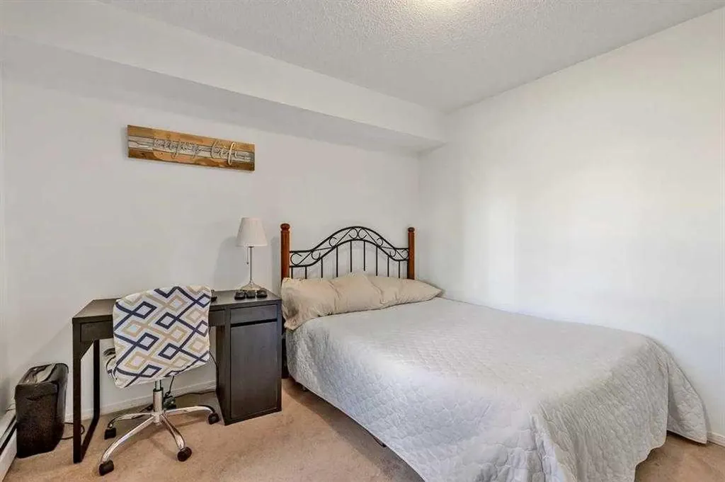 428 Chaparral Ravine View SE Calgary AB T2X 0N2