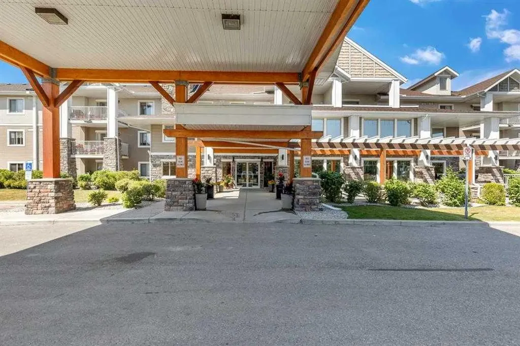 428 Chaparral Ravine View SE Calgary AB T2X 0N2