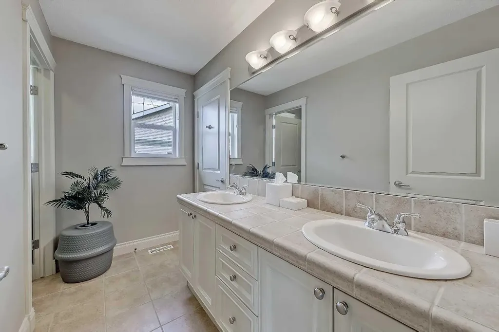 3629 1a Street SW Calgary AB T2S 1R4