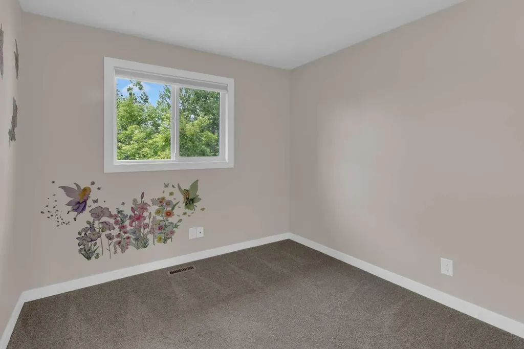 224 Summerwood Place Airdrie AB T4B 1V9