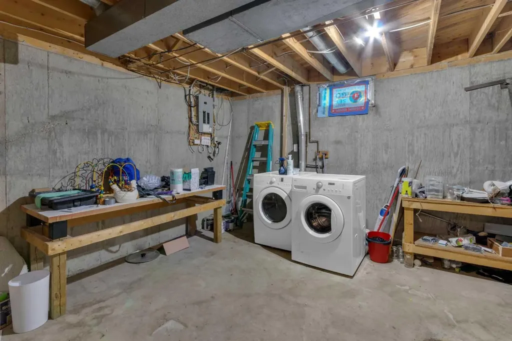 224 Summerwood Place Airdrie AB T4B 1V9
