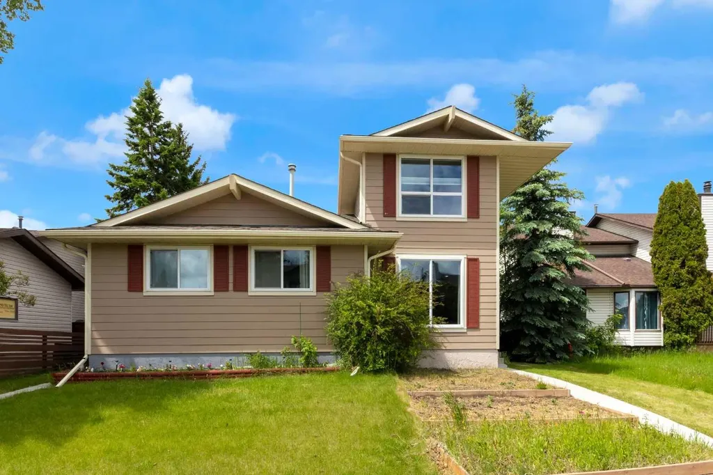 224 Summerwood Place Airdrie AB T4B 1V9
