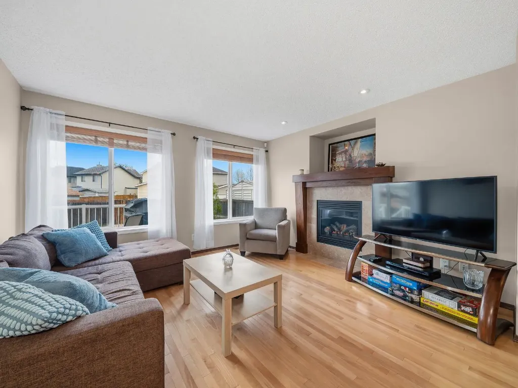 28 Cranberry Lane SE Calgary AB T3M0L5