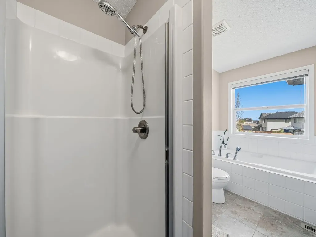 28 Cranberry Lane SE Calgary AB T3M0L5