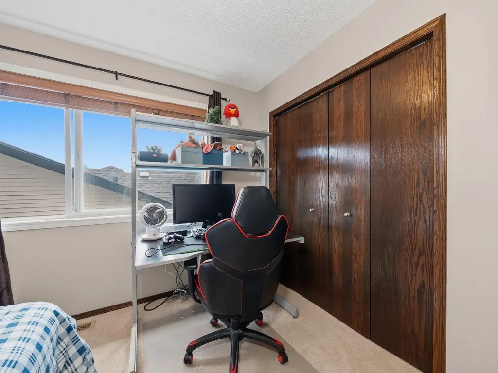 28 Cranberry Lane SE Calgary AB T3M0L5