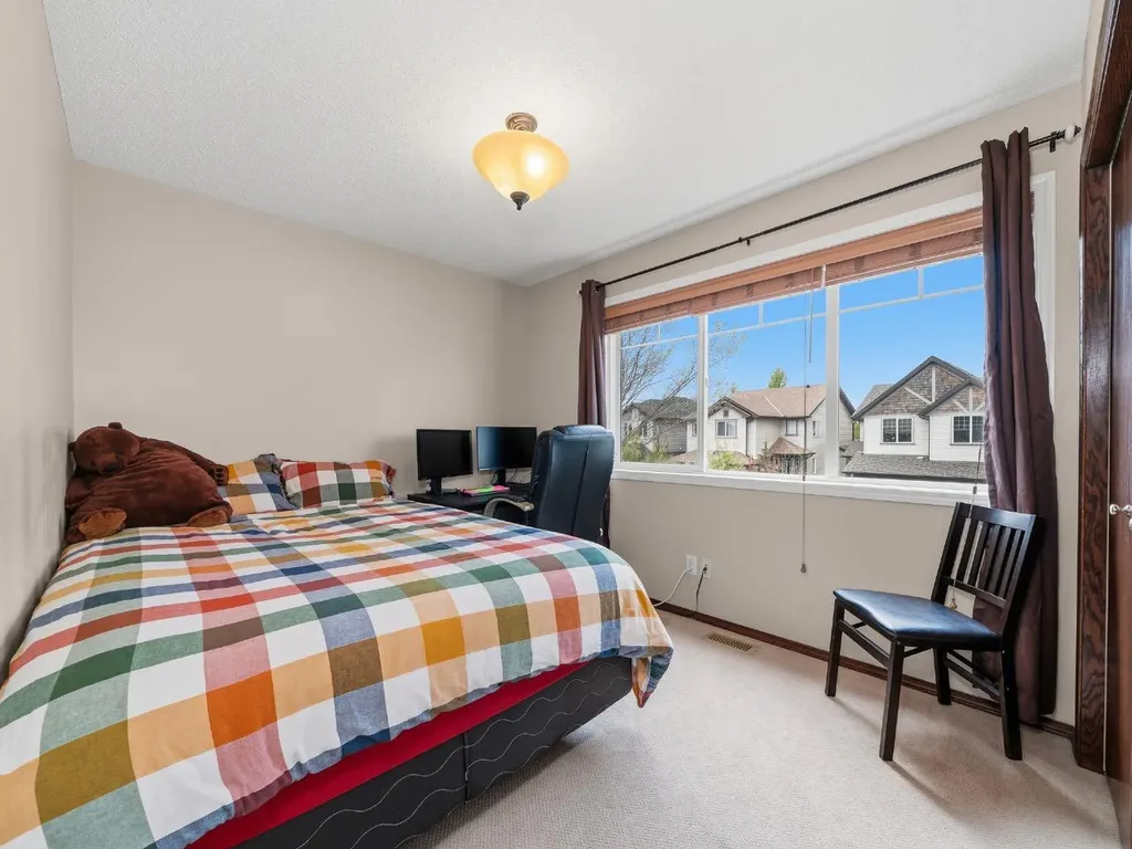 28 Cranberry Lane SE Calgary AB T3M0L5