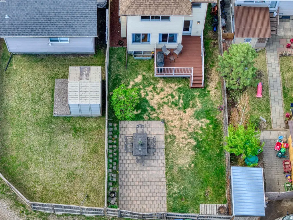 28 Cranberry Lane SE Calgary AB T3M0L5