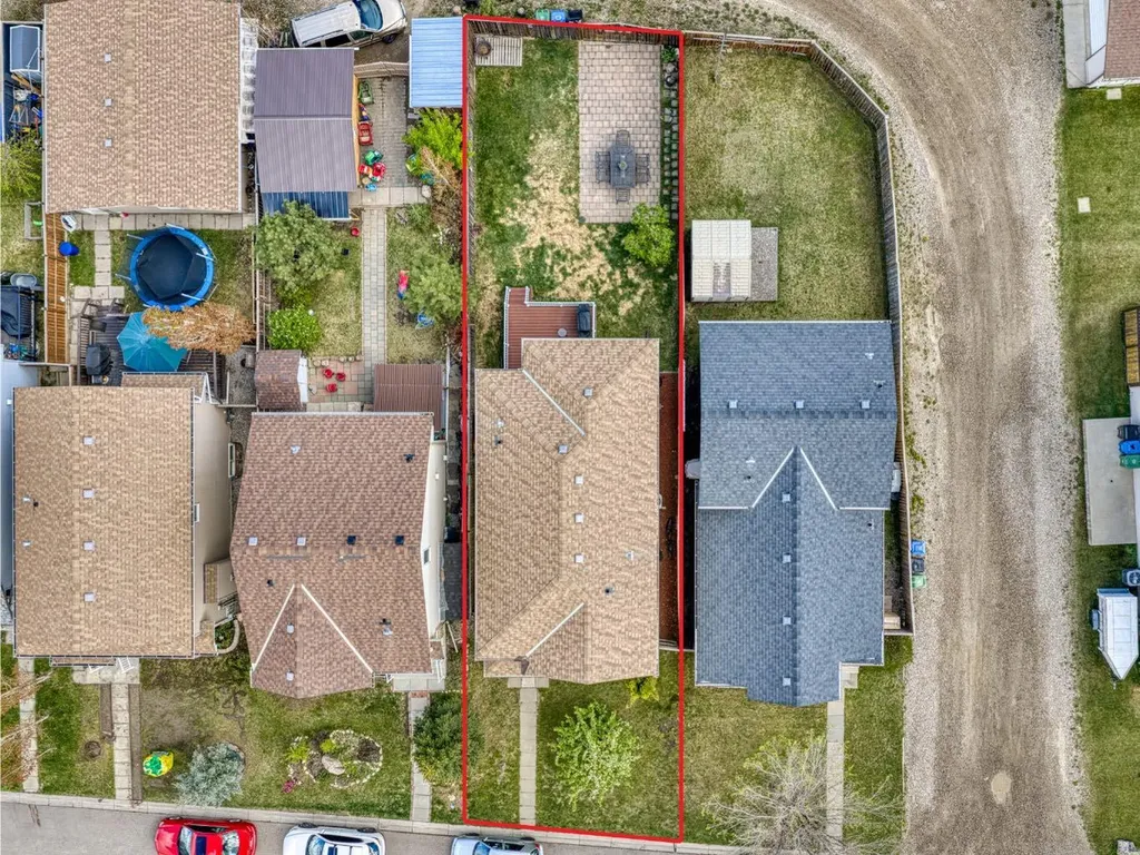 28 Cranberry Lane SE Calgary AB T3M0L5