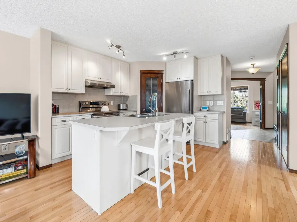 28 Cranberry Lane SE Calgary AB T3M0L5