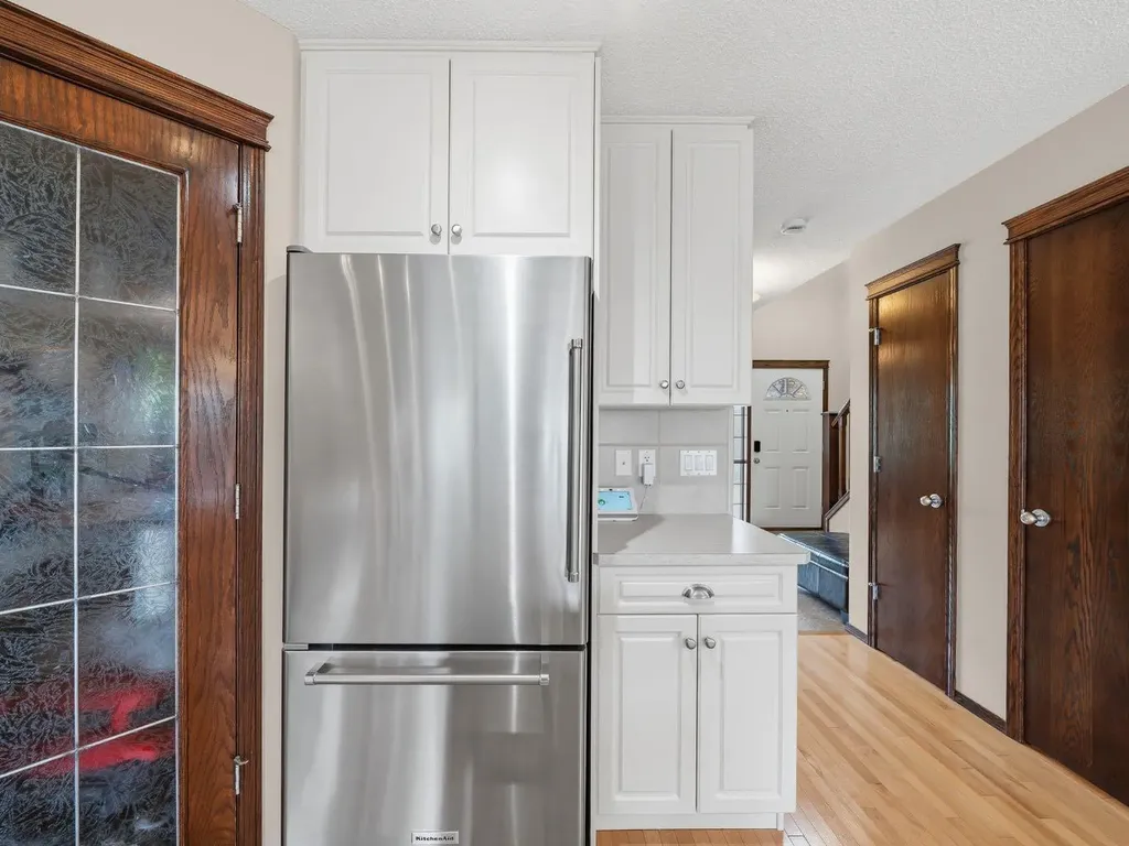 28 Cranberry Lane SE Calgary AB T3M0L5