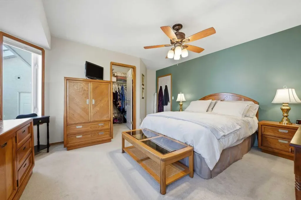 27 Strathmore Lakes Crescent Strathmore AB T1P 1L7