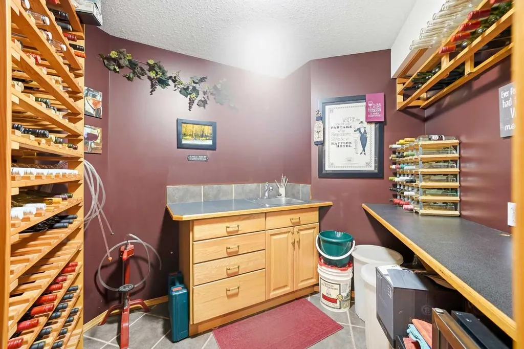 27 Strathmore Lakes Crescent Strathmore AB T1P 1L7