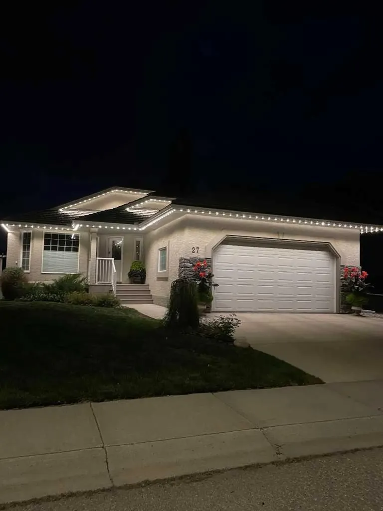 27 Strathmore Lakes Crescent Strathmore AB T1P 1L7