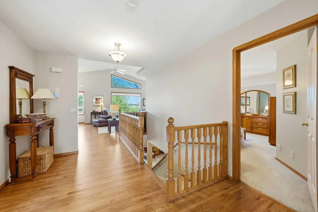 27 Strathmore Lakes Crescent Strathmore AB T1P 1L7