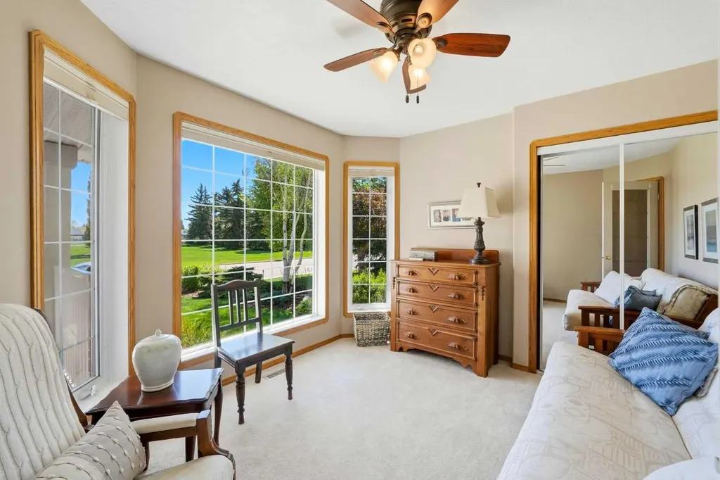 27 Strathmore Lakes Crescent Strathmore AB T1P 1L7