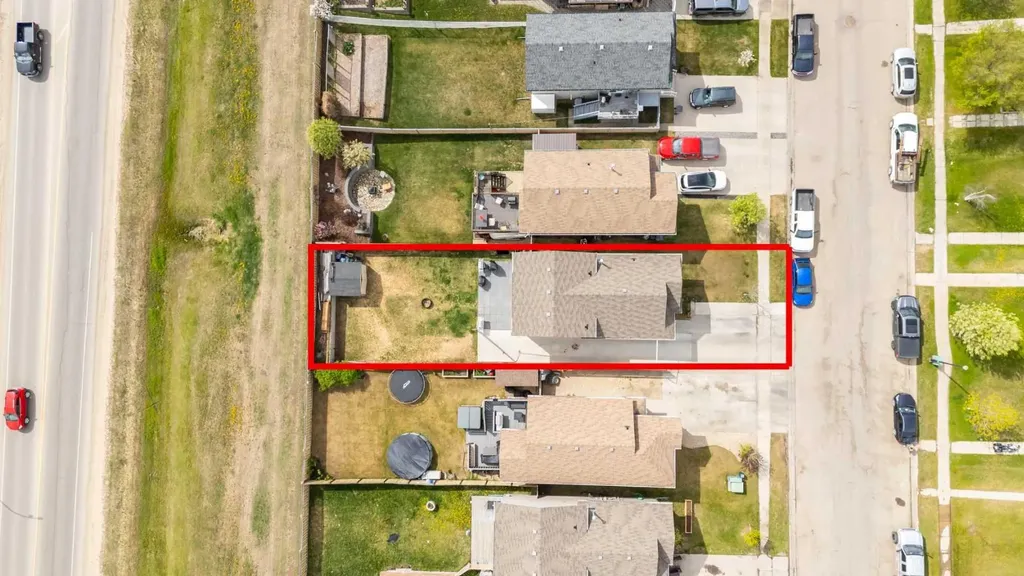 8841 69 Avenue Grande Prairie AB T8V4B6