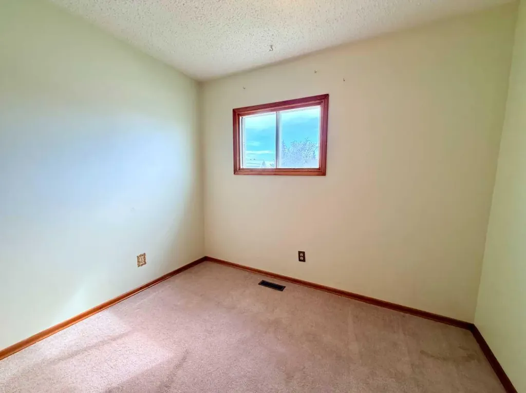5112 47 Street Rocky Mountain House AB T0M 0C0