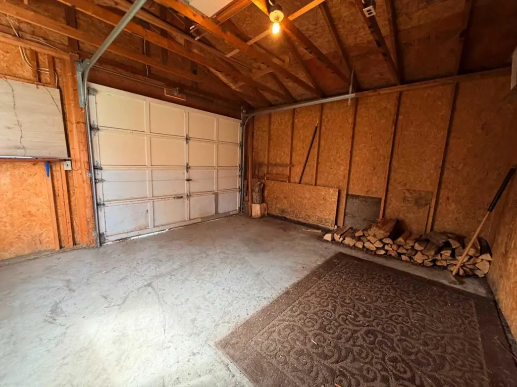 5112 47 Street Rocky Mountain House AB T4T 1M4