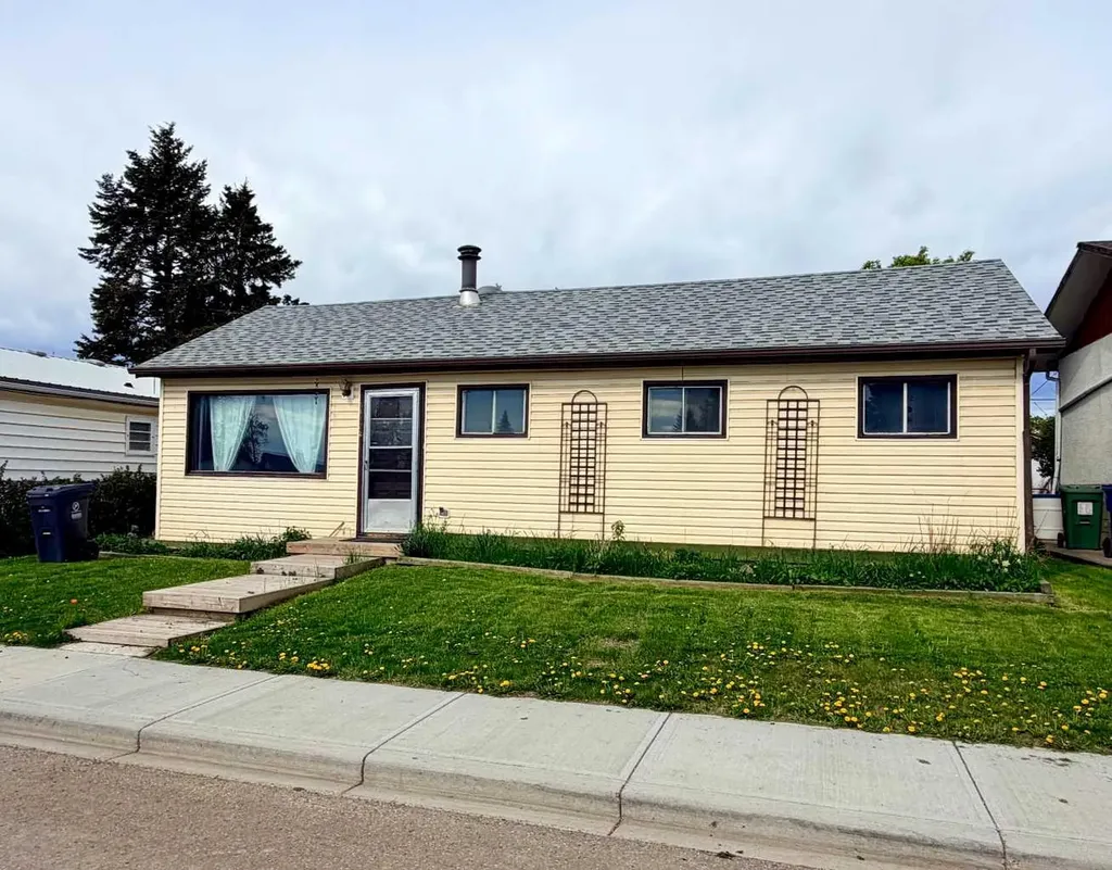 5112 47 Street Rocky Mountain House AB T0M 0C0