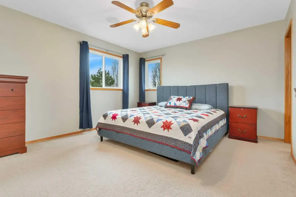 35 Lang Close Red Deer AB T4R 3N3