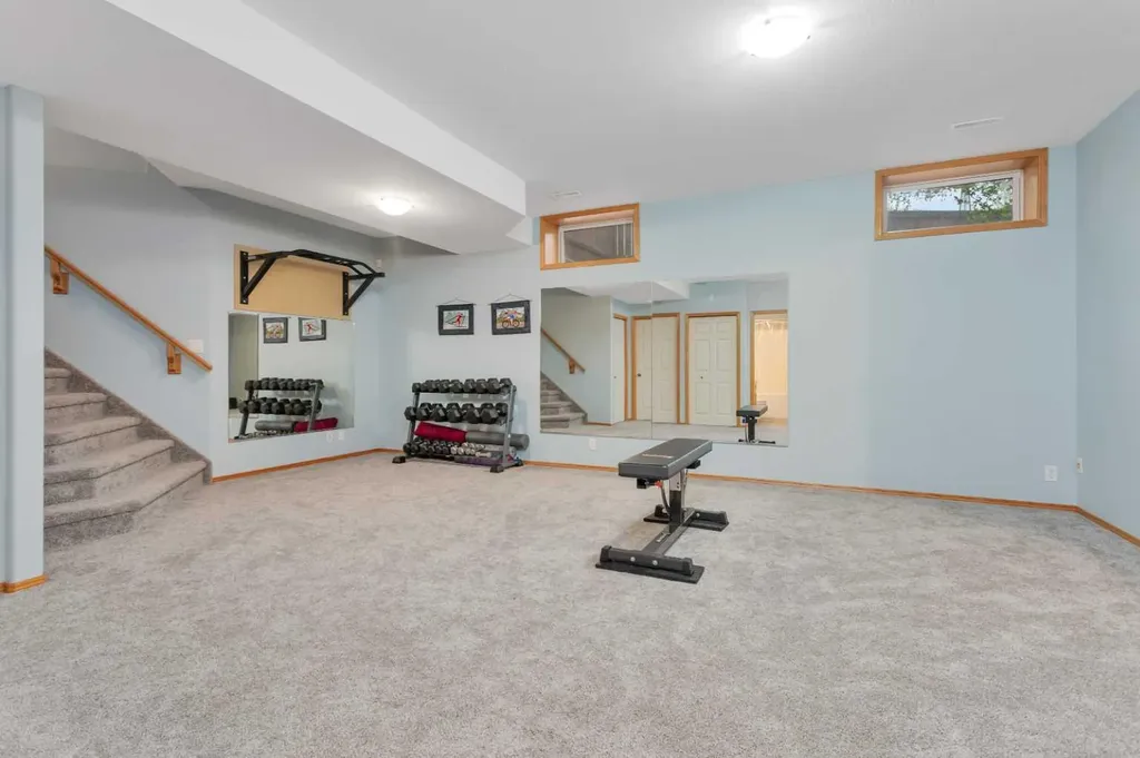 35 Lang Close Red Deer AB T4R 3N3