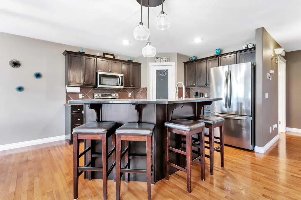 1204 1 Street NE Sundre AB T0M 1X0