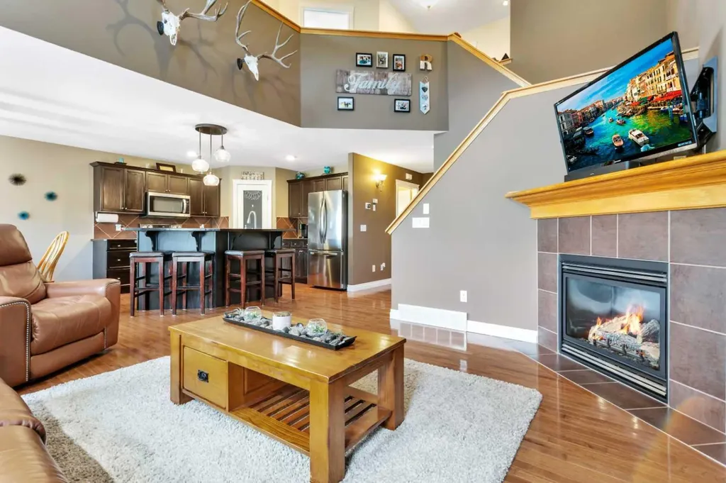 1204 1 Street NE Sundre AB T0M 1X0