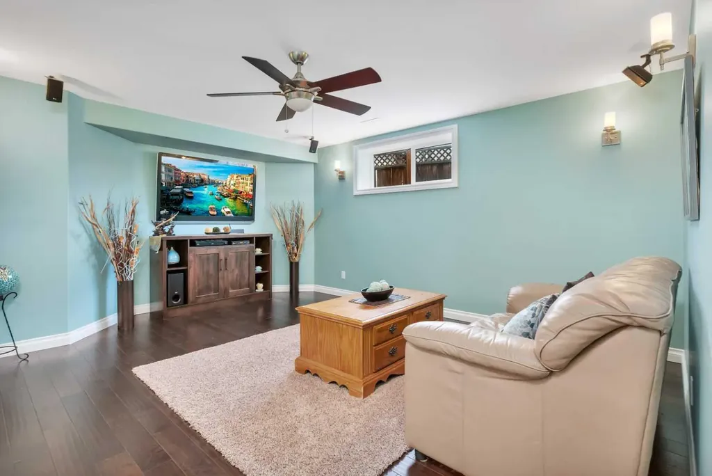 1204 1 Street NE Sundre AB T0M 1X0