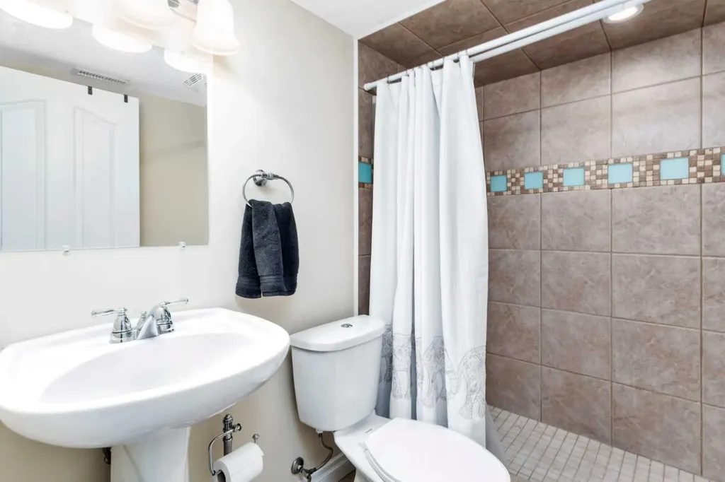 1204 1 Street NE Sundre AB T0M 1X0
