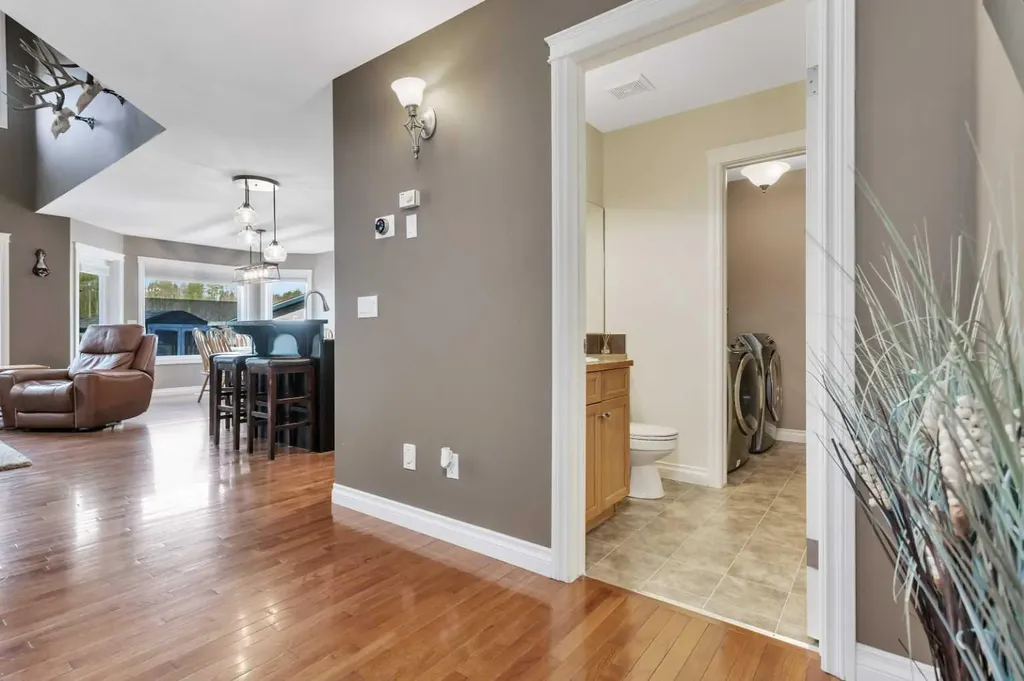 1204 1 Street NE Sundre AB T0M 1X0