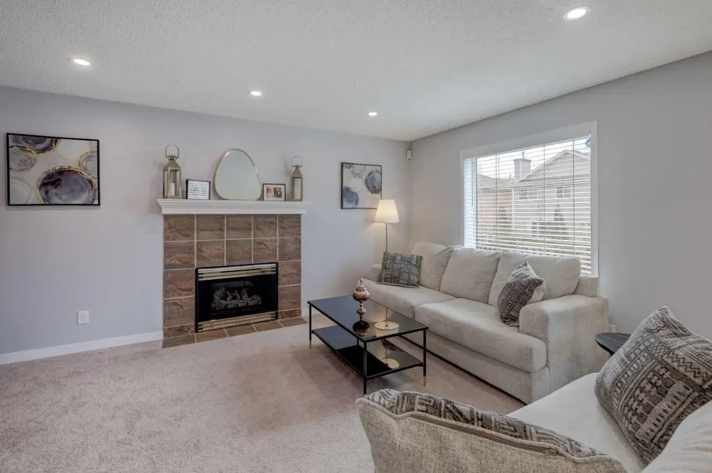 9982 Hidden Valley Drive NW Calgary AB T3A 5G6