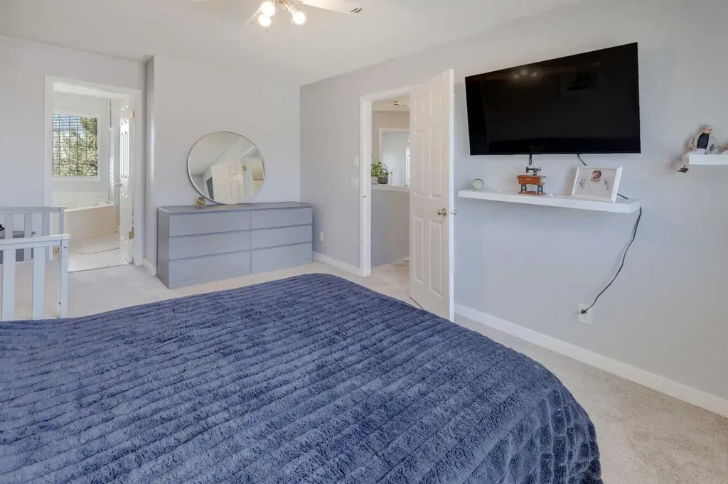 9982 Hidden Valley Drive NW Calgary AB T3A 5G6