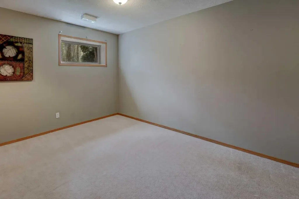 9982 Hidden Valley Drive NW Calgary AB T3A 5G6