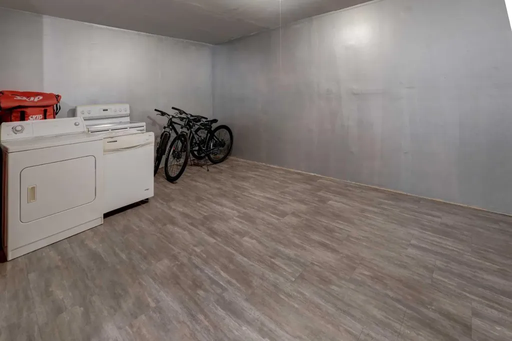 9982 Hidden Valley Drive NW Calgary AB T3A 5G6