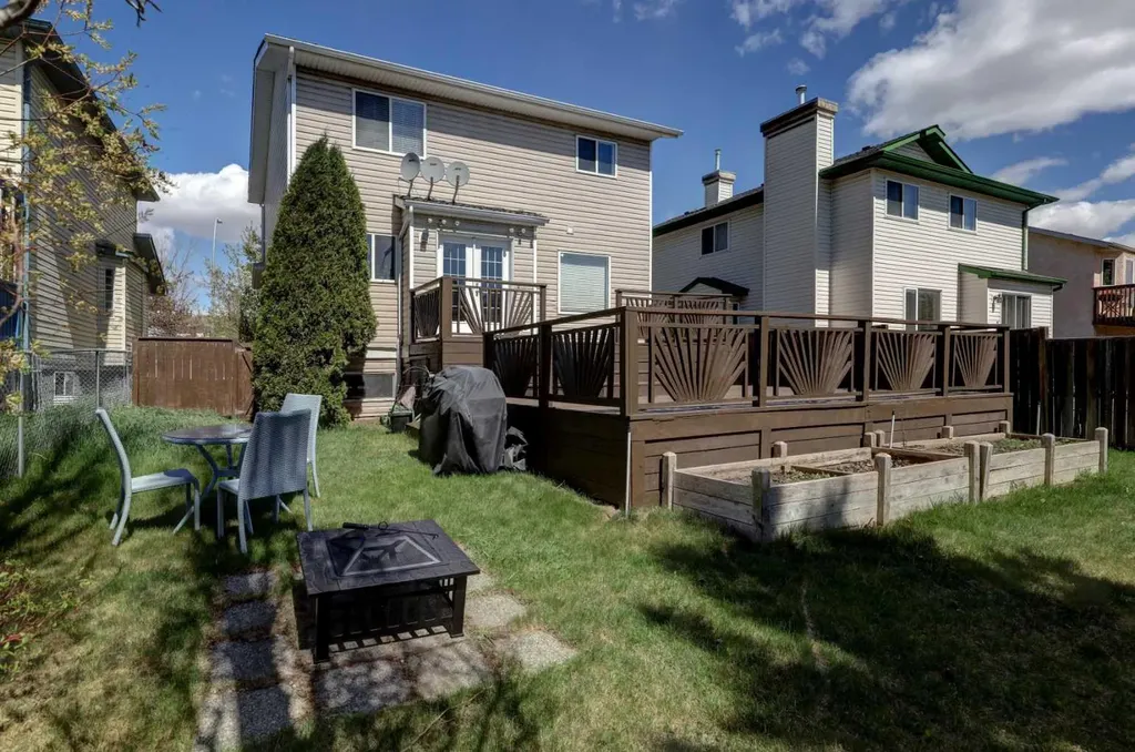 9982 Hidden Valley Drive NW Calgary AB T3A 5G6