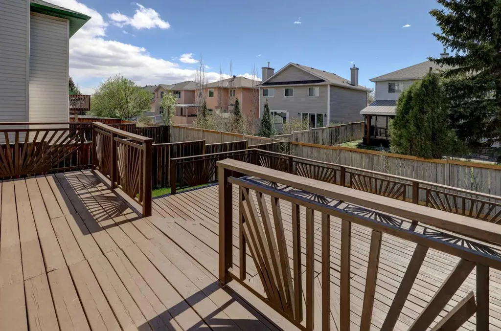 9982 Hidden Valley Drive NW Calgary AB T3A 5G6