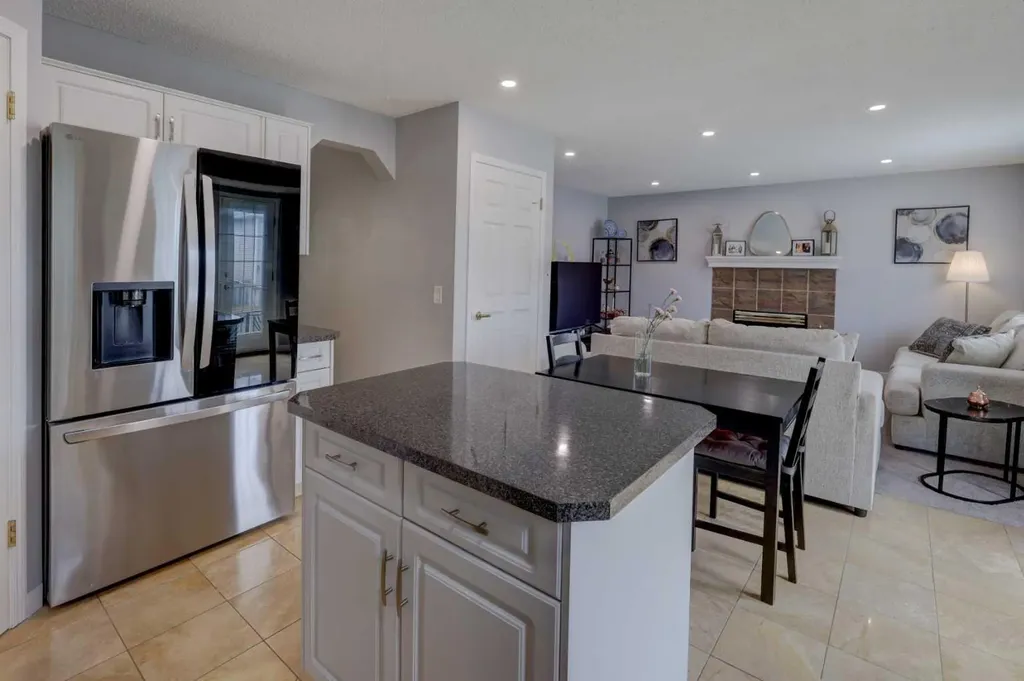 9982 Hidden Valley Drive NW Calgary AB T3A 5G6