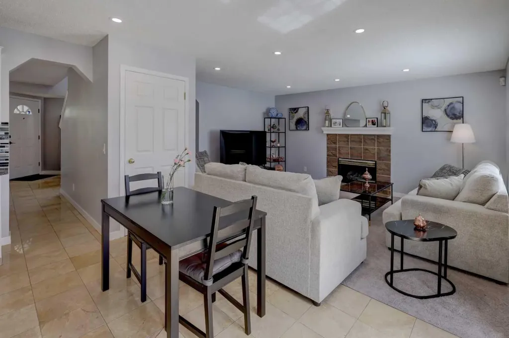 9982 Hidden Valley Drive NW Calgary AB T3A 5G6