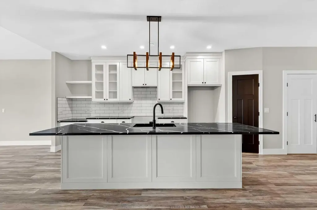 610 4 Avenue SW Sundre AB T0M1X0