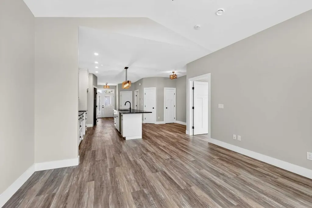 610 4 Avenue SW Sundre AB T0M1X0