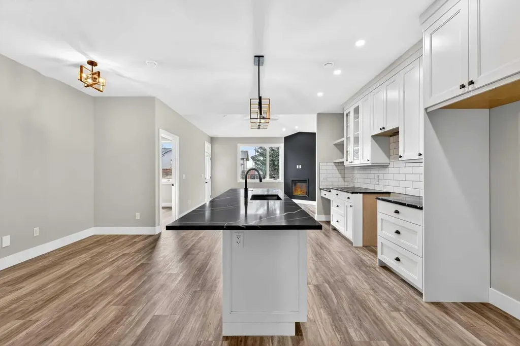 610 4 Avenue SW Sundre AB T0M1X0