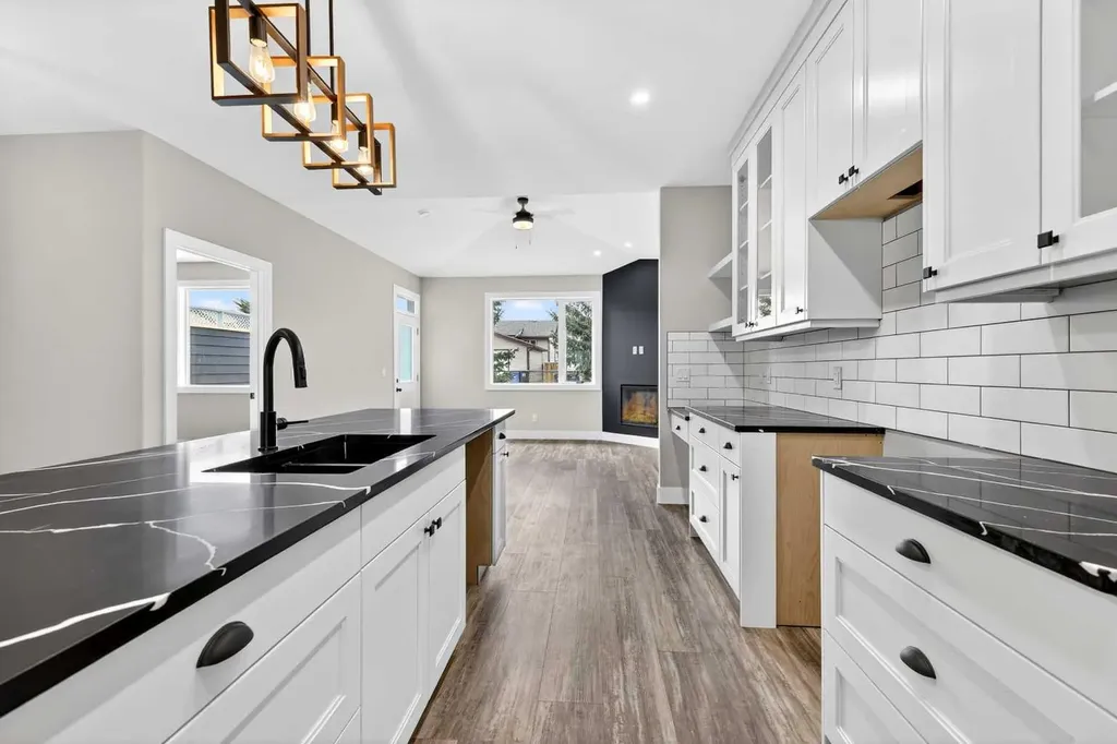 610 4 Avenue SW Sundre AB T0M1X0