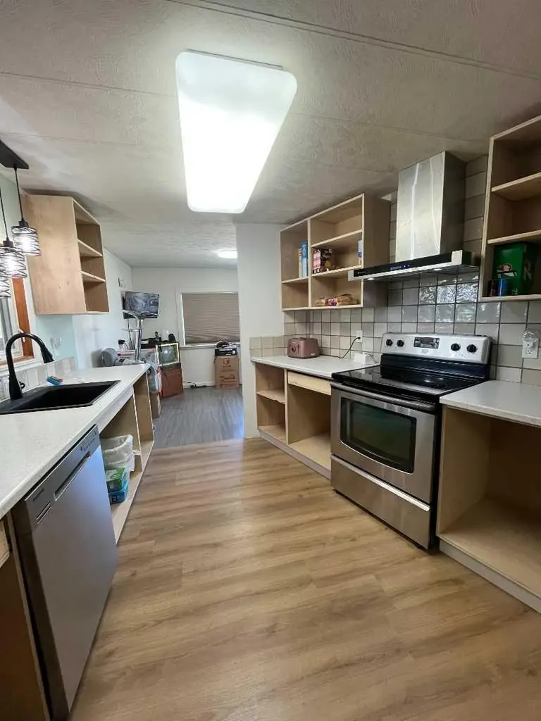 204 6 Street Suffield AB T0J 2N0