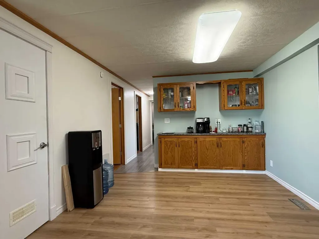204 6 Street Suffield AB T0J 2N0