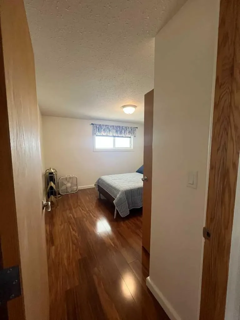 204 6 Street Suffield AB T0J 2N0